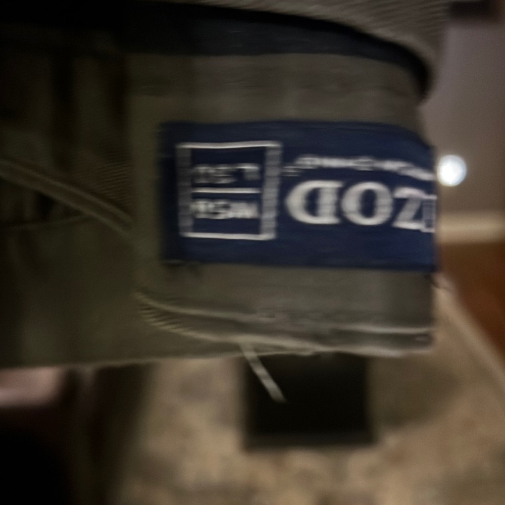 Izod men’s khaki pants 50x30 green color thicker fabric
